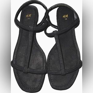 ⭐️ H & M SANDALS ⭐️ SIZE: 38 fits a size 7